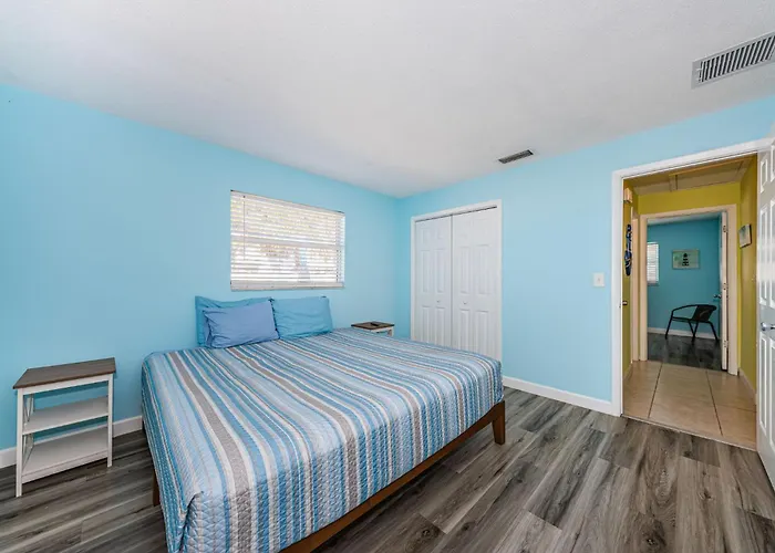 Charming B Apartment Clearwater Beach