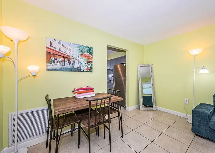 Charming B Apartment Clearwater Beach